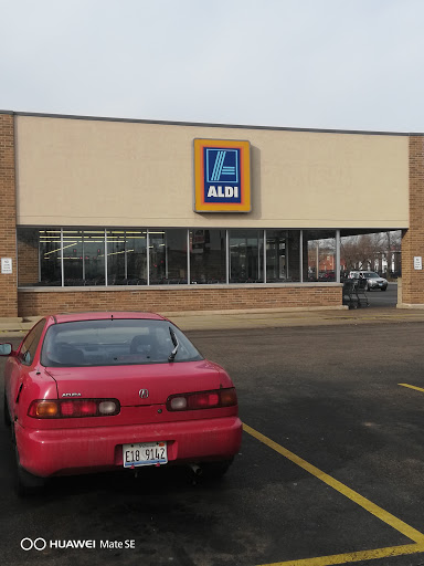 Supermarket «ALDI», reviews and photos, 1620 N Lewis Ave, Waukegan, IL 60085, USA