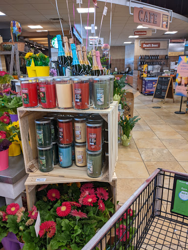 Supermarket «Giant Eagle Supermarket», reviews and photos, 27264 Lorain Rd, North Olmsted, OH 44070, USA