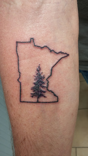 Tattoo Shop «magnum opus tattoo company», reviews and photos, 1817 Padre Blvd #4, South Padre Island, TX 78597, USA