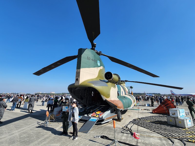 入間基地 稲荷山門