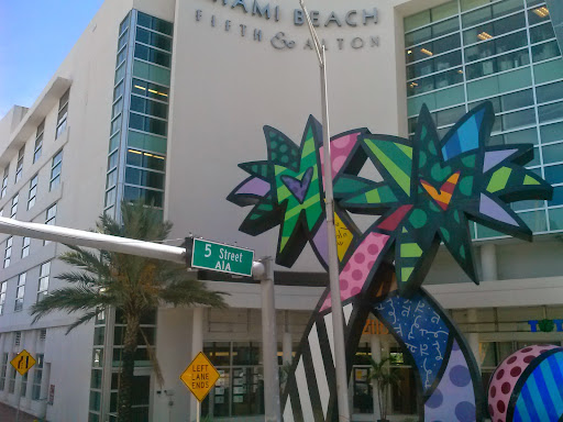Shopping Mall «Fifth and Alton», reviews and photos, 1100 6th St, Miami Beach, FL 33139, USA