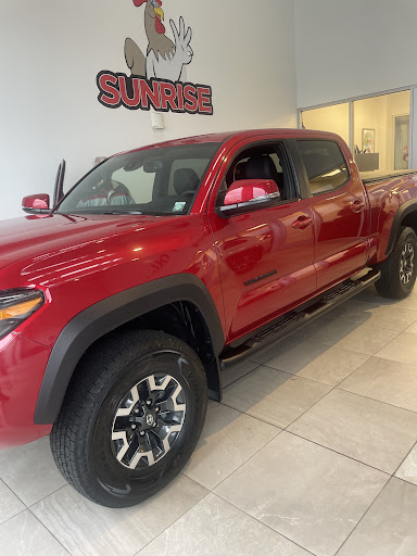 Toyota Dealer «Sunrise Toyota», reviews and photos, 3984 Sunrise Hwy, Oakdale, NY 11769, USA