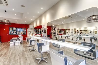 Just Hair Manosque (salon de coiffure, coiffeur, salon de coiffure sans rendez-vous, coiffeuse) à Manosque