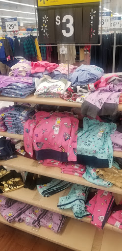 Shopping Mall «Hilltop Mall», reviews and photos, 2200 Hilltop Mall Rd, Richmond, CA 94806, USA