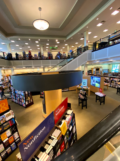 Book Store «Barnes & Noble», reviews and photos, 1430 Plaza Pl, Southlake, TX 76092, USA