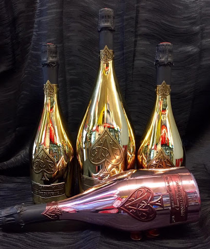 Liquor Store «Myrtle Beach Liquor», reviews and photos, 2010 N Kings Hwy suite A, Myrtle Beach, SC 29577, USA