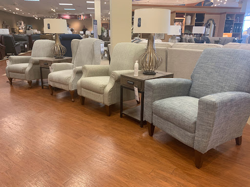 Furniture Store «La-Z-Boy Furniture Galleries», reviews and photos, 16720 Royalton Rd, Strongsville, OH 44136, USA