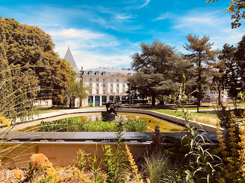 attractions Allée de la Tour du Lac Le Plessis-Robinson