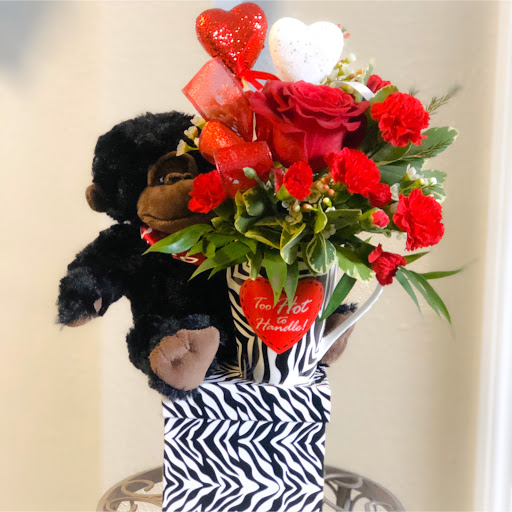 Florist «Open Air Designs - Florist | Wedding Planning | Gifts», reviews and photos, 607 N Myrtle Ave, Clearwater, FL 33755, USA