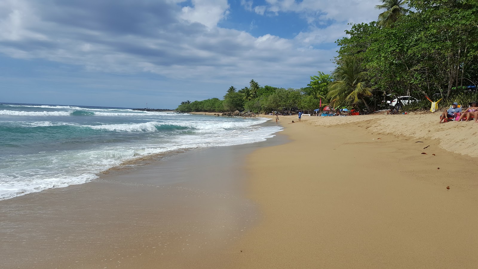 Foto di Domes Beach e l'insediamento