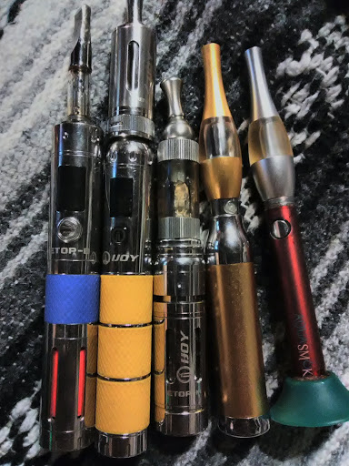 Tobacco Shop «B & D Roll Your Own Tobacco», reviews and photos, 637 E Washington St, Winchester, IN 47394, USA