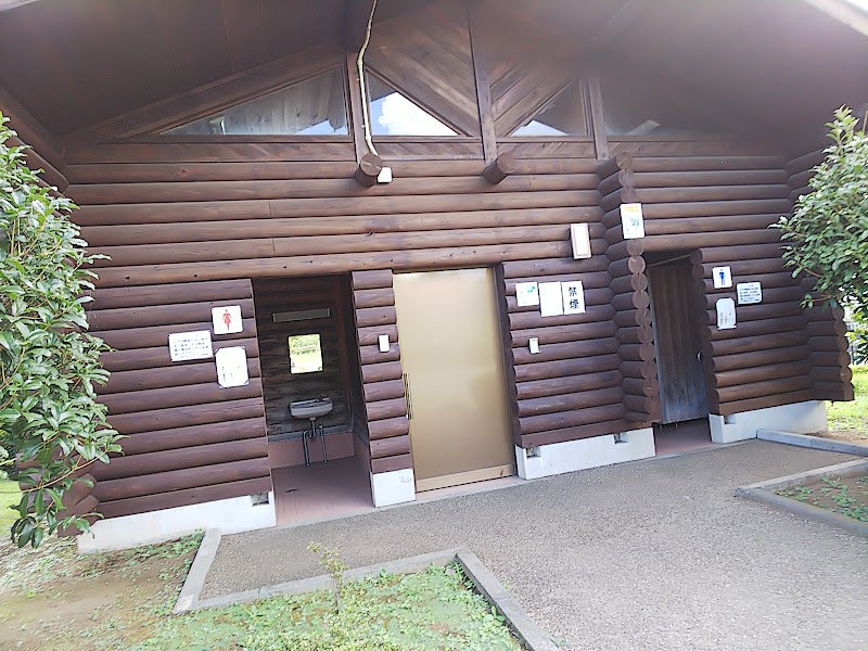 蟹ヶ谷公園 公衆トイレ