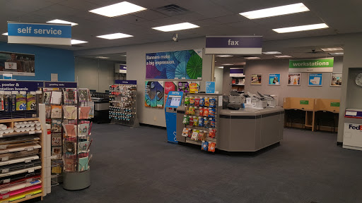 Print Shop «FedEx Office Print & Ship Center», reviews and photos, 3611 196th St SW #110, Lynnwood, WA 98036, USA