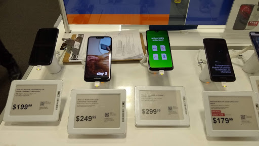 Shopping Mall «Fifth and Alton», reviews and photos, 1100 6th St, Miami Beach, FL 33139, USA