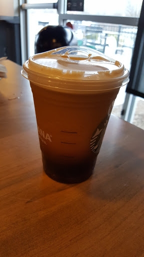 Coffee Shop «Starbucks», reviews and photos, 14 Fenn Rd, Newington, CT 06111, USA