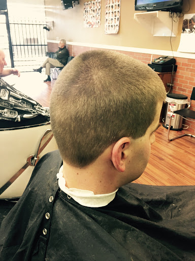 Barber Shop «Friendly Barber Shop», reviews and photos, 13207 Jones Rd, Houston, TX 77070, USA