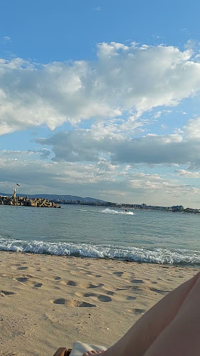 Център, ул. "Зорница" 1, 8180 Приморско