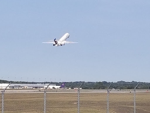 Tourist Attraction «Gerald R. Ford International Airport Viewing Area», reviews and photos, 4910 Kraft Ave SE, Grand Rapids, MI 49512, USA