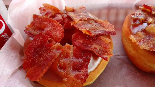 Donut Shop «Dandee Donut Factory», reviews and photos, 1900 E Atlantic Blvd, Pompano Beach, FL 33060, USA