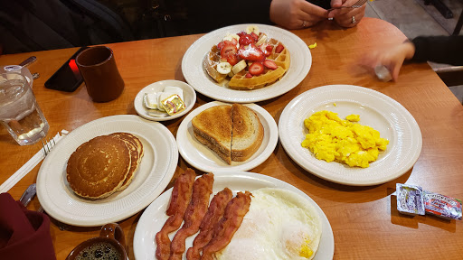 Cadillac Square Diner Find Breakfast restaurant in Chicago Near Location