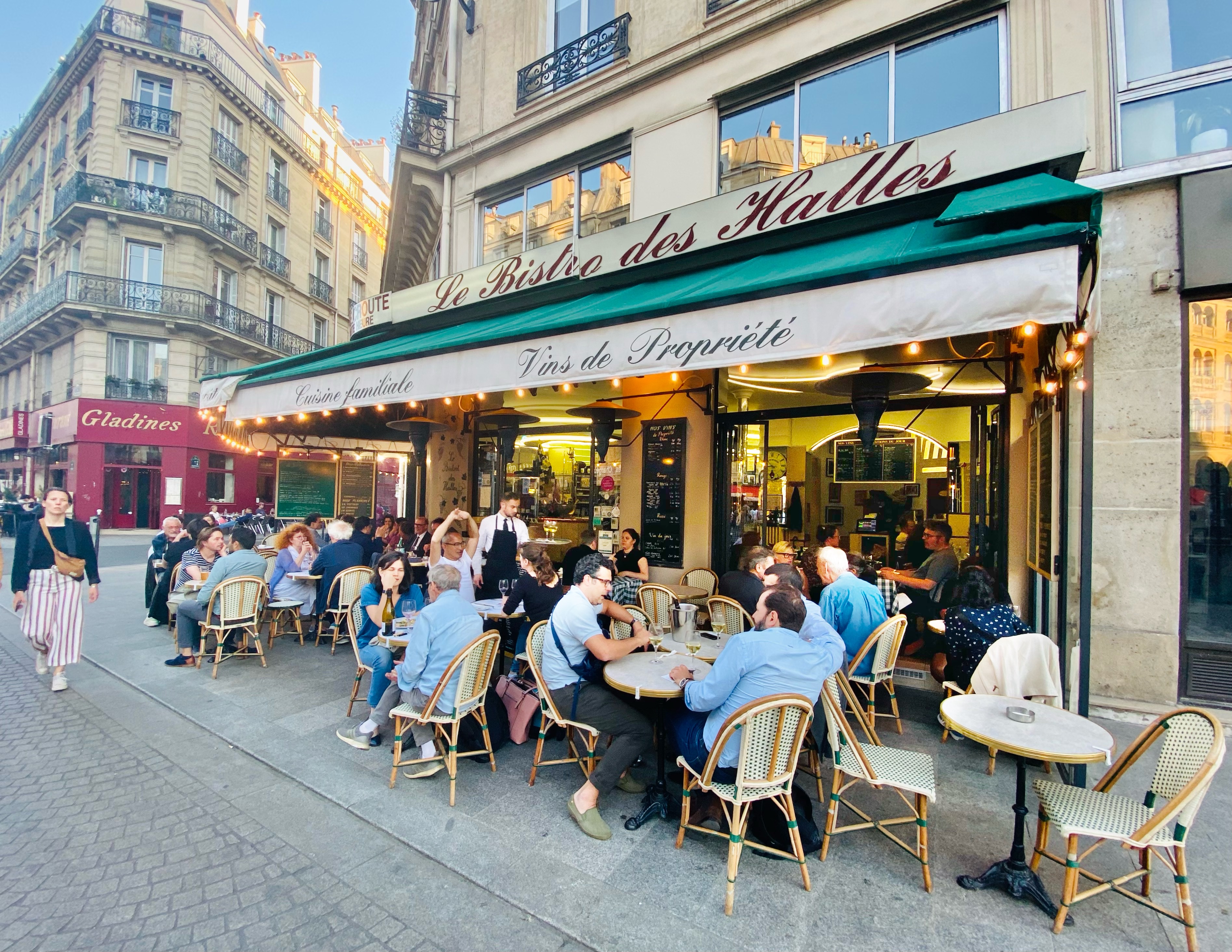 Photo n° 3 de l'avis de Streetmoodparis. fait le 26/05/2023 à 18:33