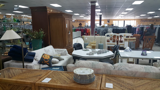 Thrift Store «Goodwill Greenacres/Woodlake Store & Donation Center», reviews and photos, 5821 Lake Worth Rd, Greenacres, FL 33463, USA