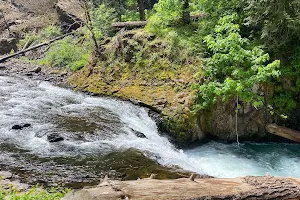 Metlako Falls image