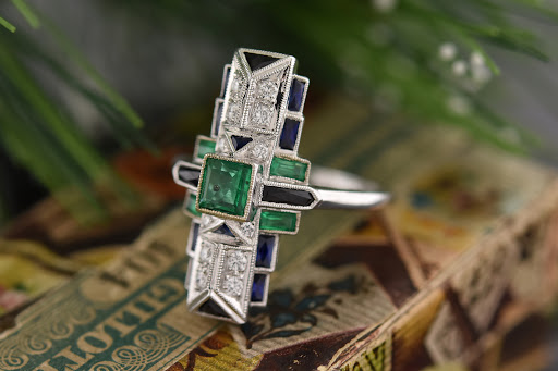 Jewelry Store «Joden Jewelers», reviews and photos, 144 S Broad St, Grove City, PA 16127, USA