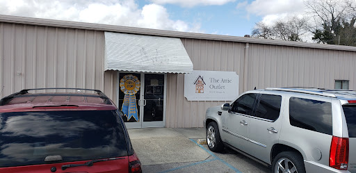 Thrift Store «Attic Outlet», reviews and photos, 302 W Hogan St, Tullahoma, TN 37388, USA