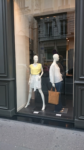 Magasin de vêtements pour femmes ZAPA Lyon Lyon