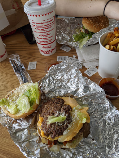 Shopping Mall «Plymouth Square Shopping Center», reviews and photos, 200 Ridge Pike, Conshohocken, PA 19428, USA