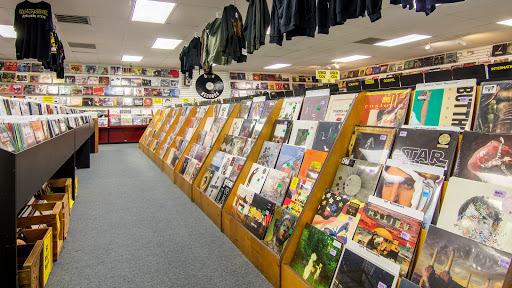 Music Store «Monster Music & Movies», reviews and photos, 946 Orleans Rd # 4, Charleston, SC 29407, USA