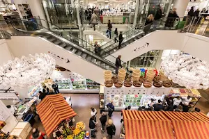 Eataly image