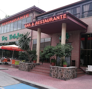Restaurante Tres Treboles GASOLINERA CEPSA, Autovía del Este, 49, DESVIO 48, 28590 Villarejo de Salvanés, Madrid, España