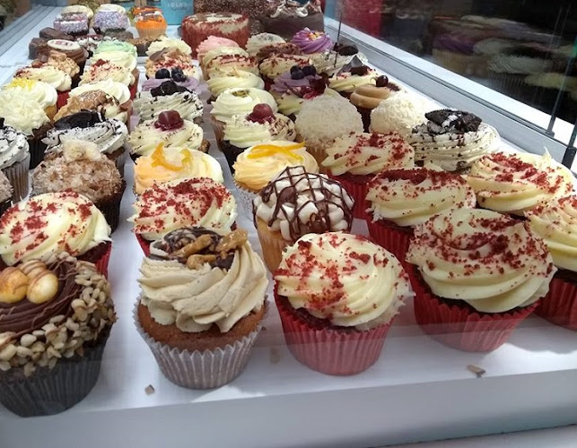 Reviews of Lola's Cupcakes Leicester Square in London - Bakery