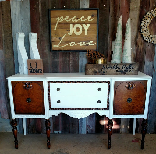 Furniture Store «Carver Junk Company», reviews and photos, 206 N Chestnut St, Chaska, MN 55318, USA