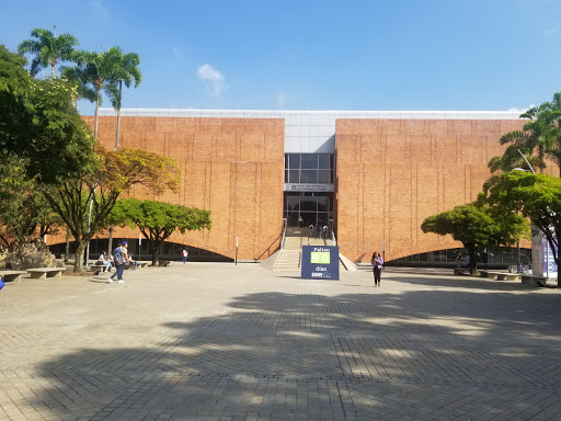 Centro Cultural-Biblioteca Luis Echavarría Villegas