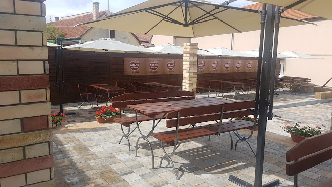 Taksony Sörkert - Taksony