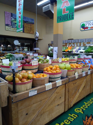 Grocery Store «Harvest Fresh Grocery & Deli», reviews and photos, 251 NE 3rd St, McMinnville, OR 97128, USA