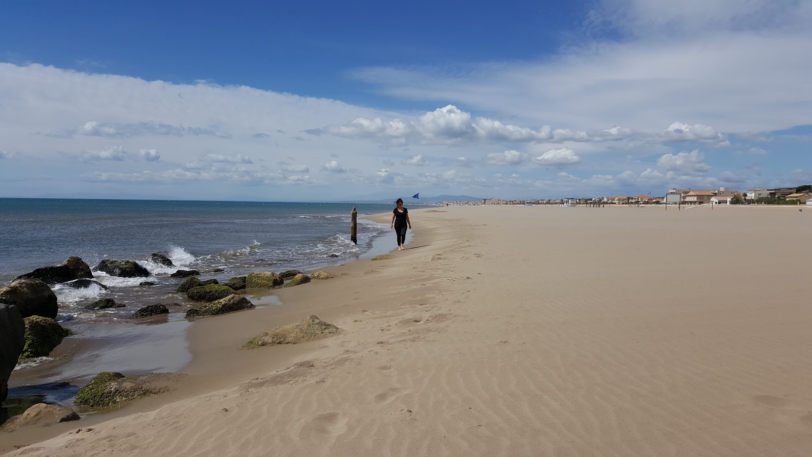 Foto von Les Montilles beach mit sehr sauber Sauberkeitsgrad
