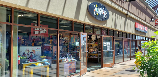 Shoe Store «Journeys», reviews and photos, 1001 N Arney Rd #421, Woodburn, OR 97071, USA