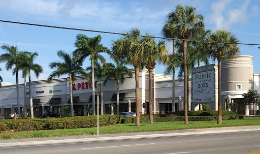 Clothing Store «Ross Dress for Less», reviews and photos, 921 E Commercial Blvd, Oakland Park, FL 33334, USA