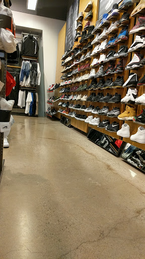 Shopping Mall «Quaker Bridge Mall», reviews and photos, 3320 Brunswick Pike, Lawrenceville, NJ 08648, USA