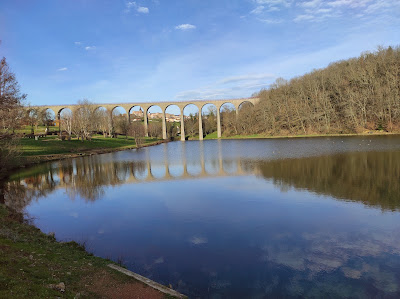 Viaduc de Saint Symphorien de Lay à Saint-Symphorien-de-Lay