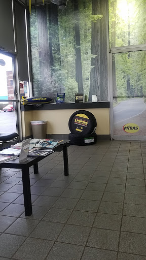 Car Repair and Maintenance «Midas», reviews and photos, 24945 Telegraph Rd, Southfield, MI 48034, USA