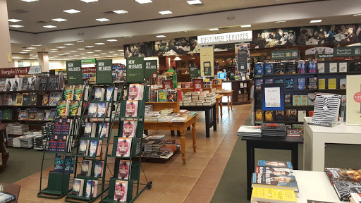 Book Store «Barnes & Noble», reviews and photos, 1163 Valley River Dr, Eugene, OR 97401, USA