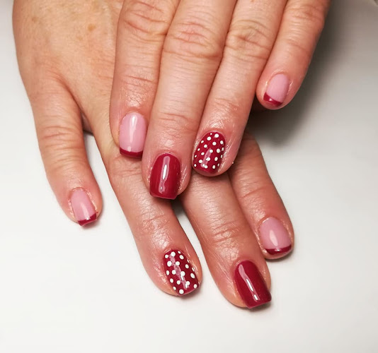 Hozzászólások és értékelések az Manka Nail Art Studio-ról