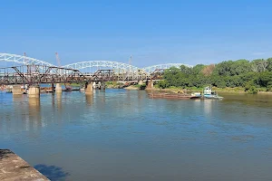 Town of Kansas Bridge image