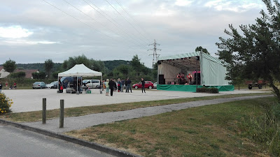 Salle des fêtes à Martin-Église
