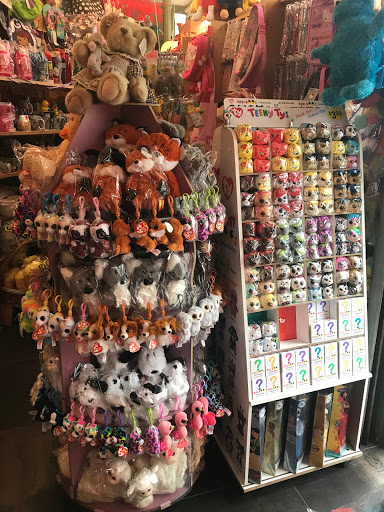 Gift Shop «V Gift Shop», reviews and photos, 461 6th Ave, New York, NY 10011, USA